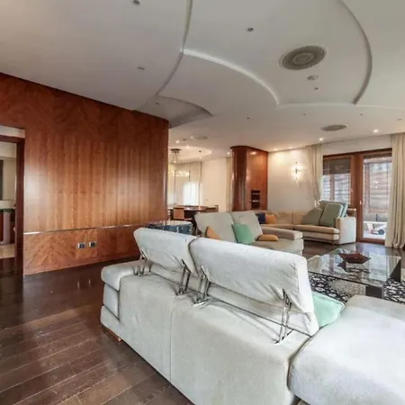Apartment Con Terrazza E Sauna A Monteverde, Roma, Italia Rom