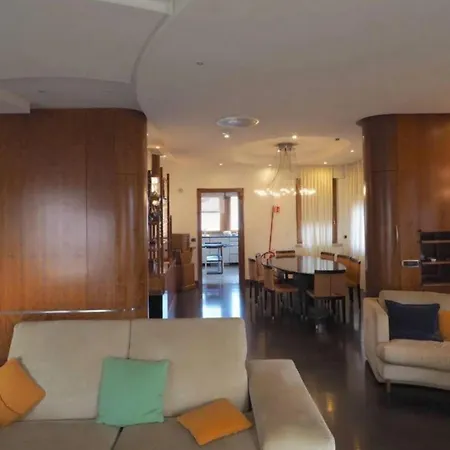 Con Terrazza E Sauna A Monteverde, Roma, Italia Apartment *