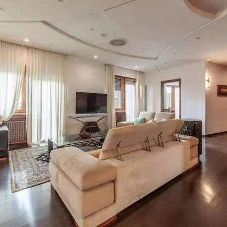 Con Terrazza E Sauna A Monteverde, Roma, Italia Апартаменты Рим