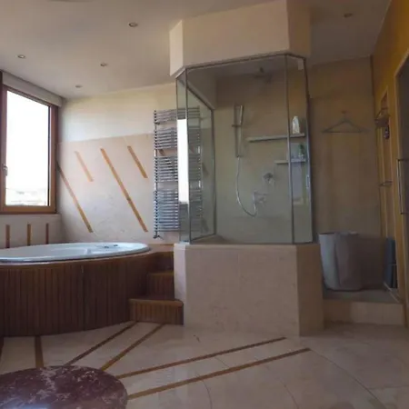 Apartment Con Terrazza E Sauna A Monteverde, Roma, Italia Rom