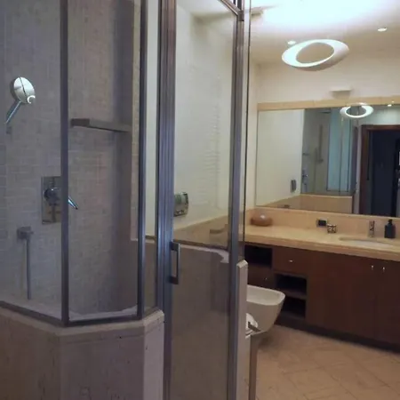 Con Terrazza E Sauna A Monteverde, Roma, Italia Rom